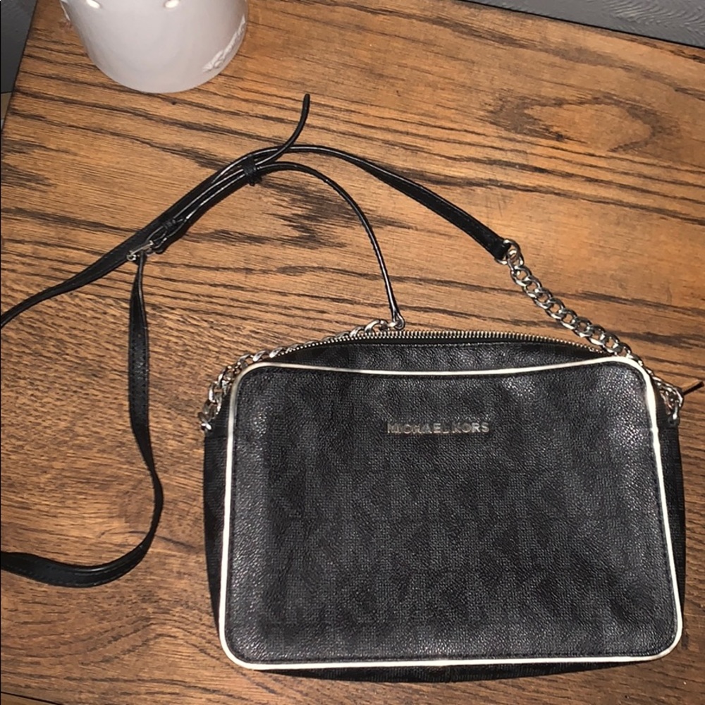 Crossbody purse